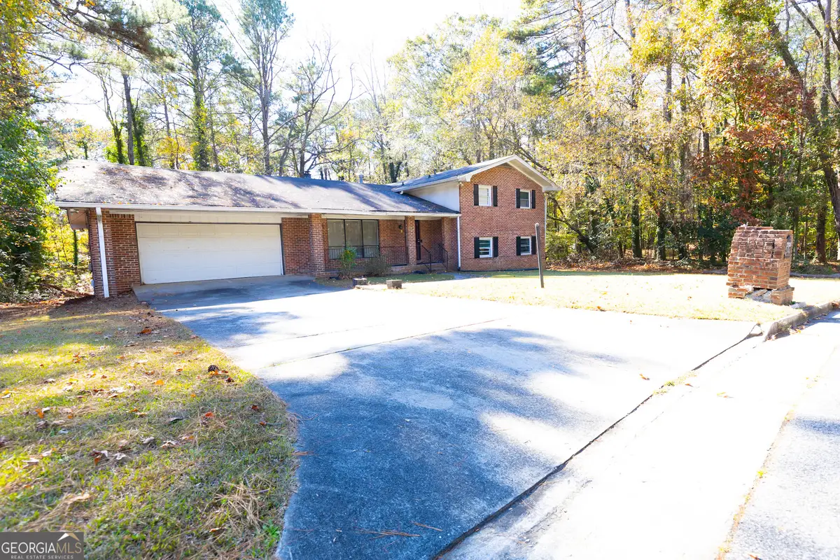 2030 Pine Oak Drive Sw, Atlanta, GA 30310 - Image #1