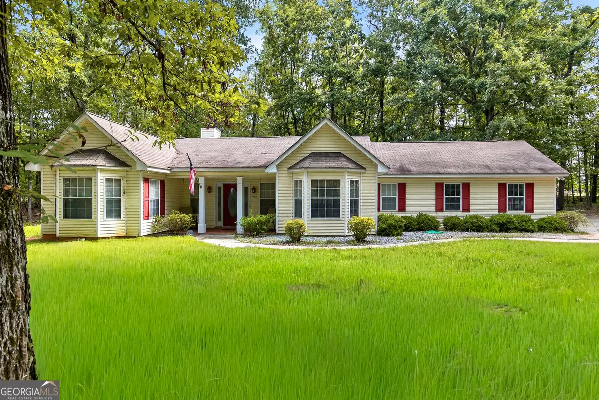 909 Lawshe Road, Senoia, GA 30276 - Image #1