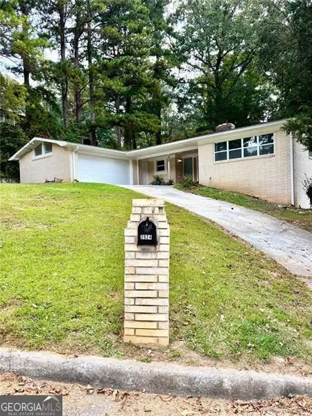 2924 Handy Drive, Atlanta, GA 30318 - Image #3