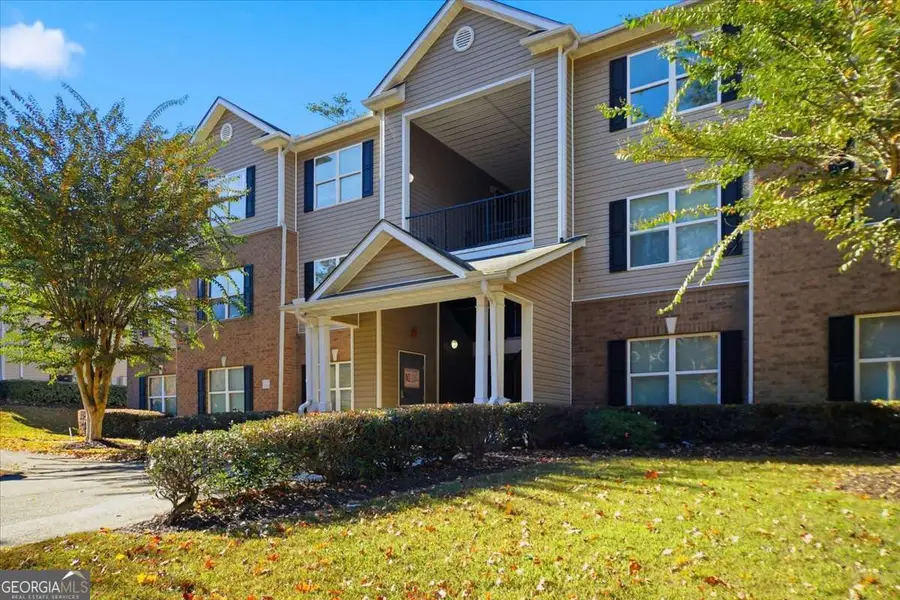 8201 Fairington Ridge Circle, Lithonia, GA 30038 - Image #3