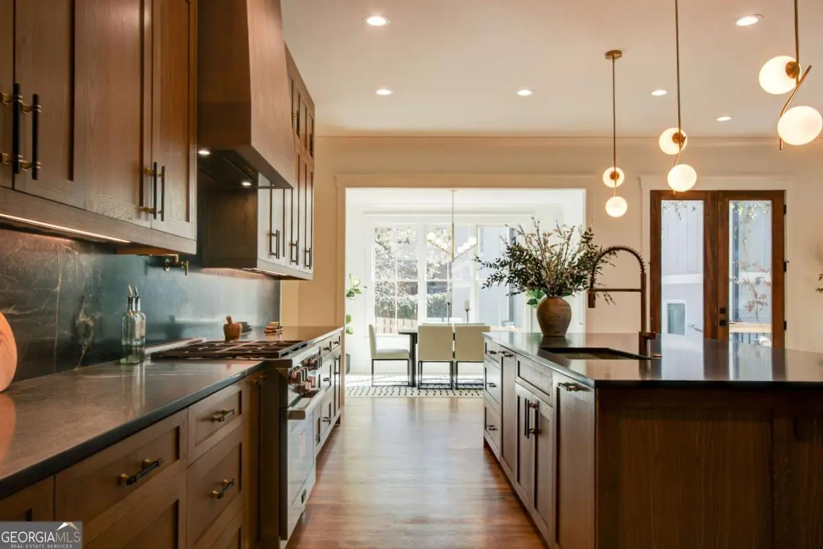 581 Sherwood Road Ne, Atlanta, GA 30324 - Image #1