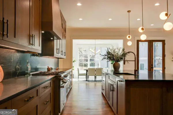 581 Sherwood Road Ne, Atlanta, GA 30324