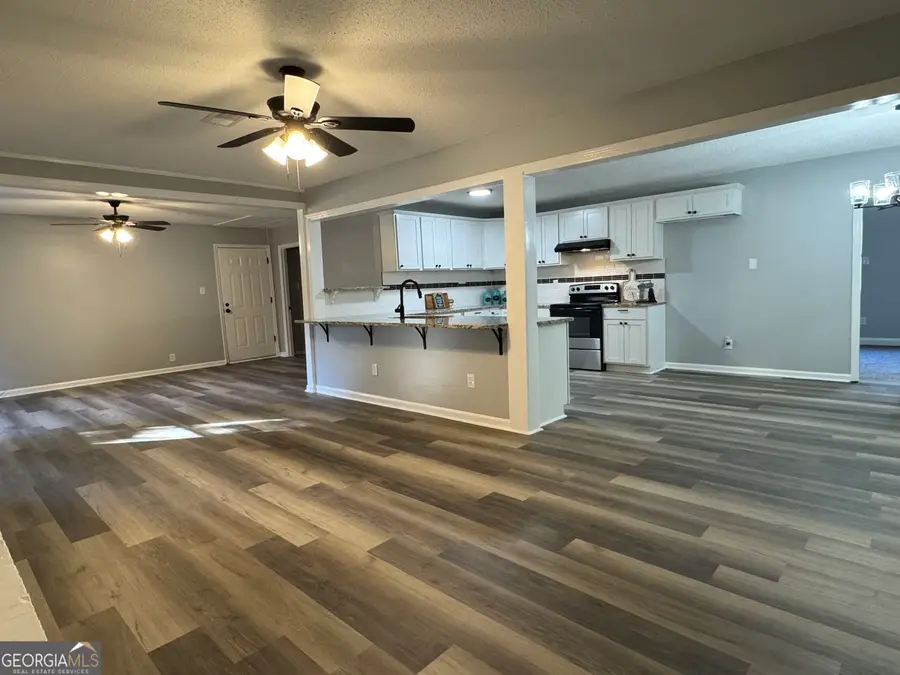 111 Thorndale Drive, Warner Robins, GA 31093 - Image #2