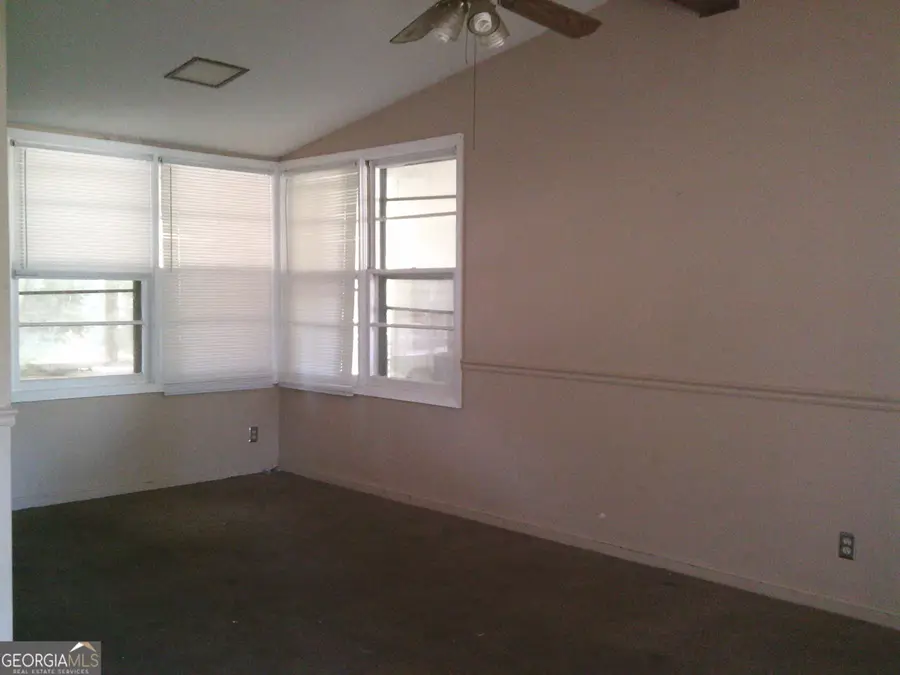 931 Ridgewood Dr, Valdosta, GA 31601 - Image #3