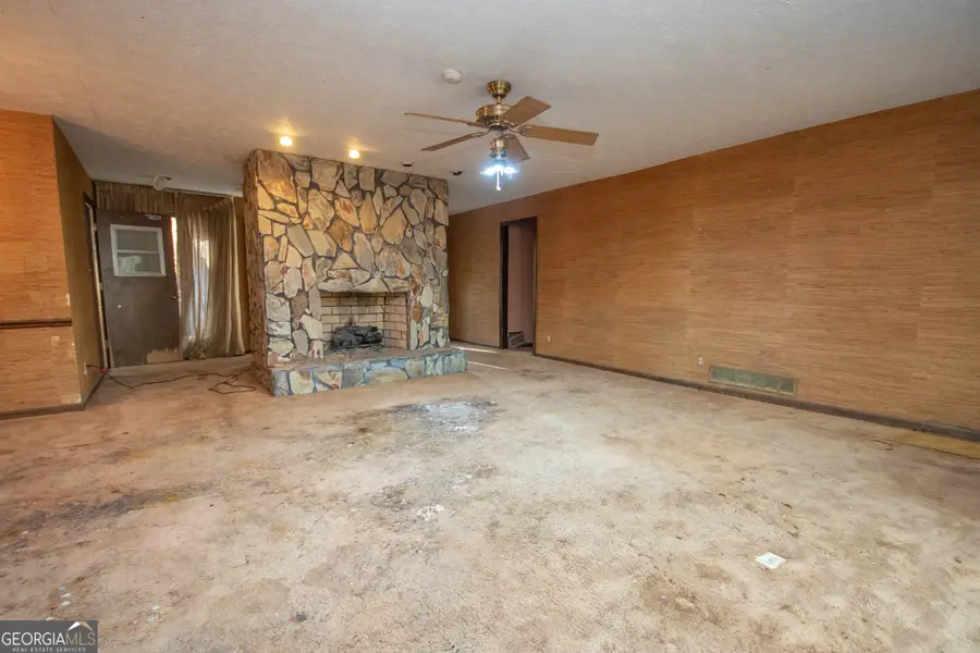 110 Canterbury Lane, Fayetteville, GA 30215 - Image #2