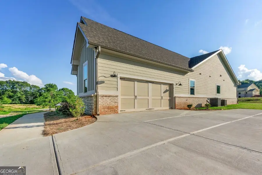 44 Palomino Circle, Hoschton, GA 30548 - Image #2