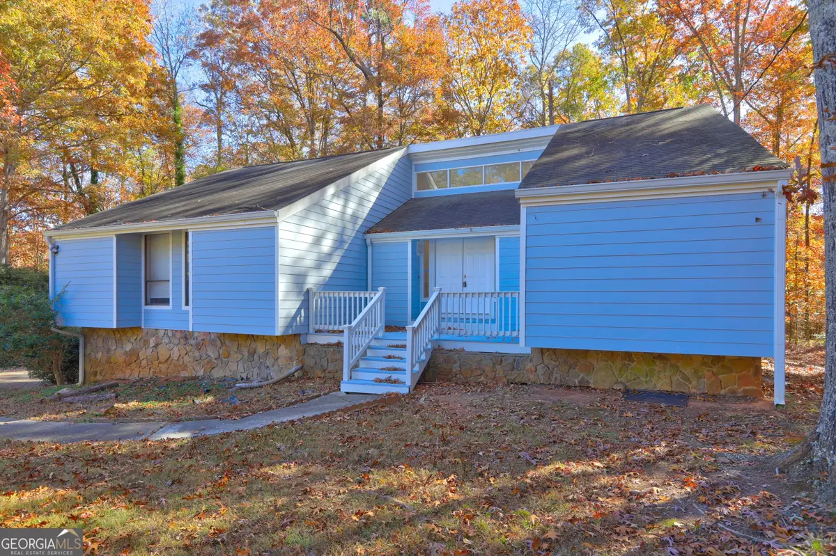 871 Lost Creek Circle, Stone Mountain, GA 30088 - Image #1