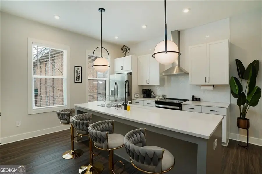 154 Chestnut Circle #80, Atlanta, GA 30342 - Image #2