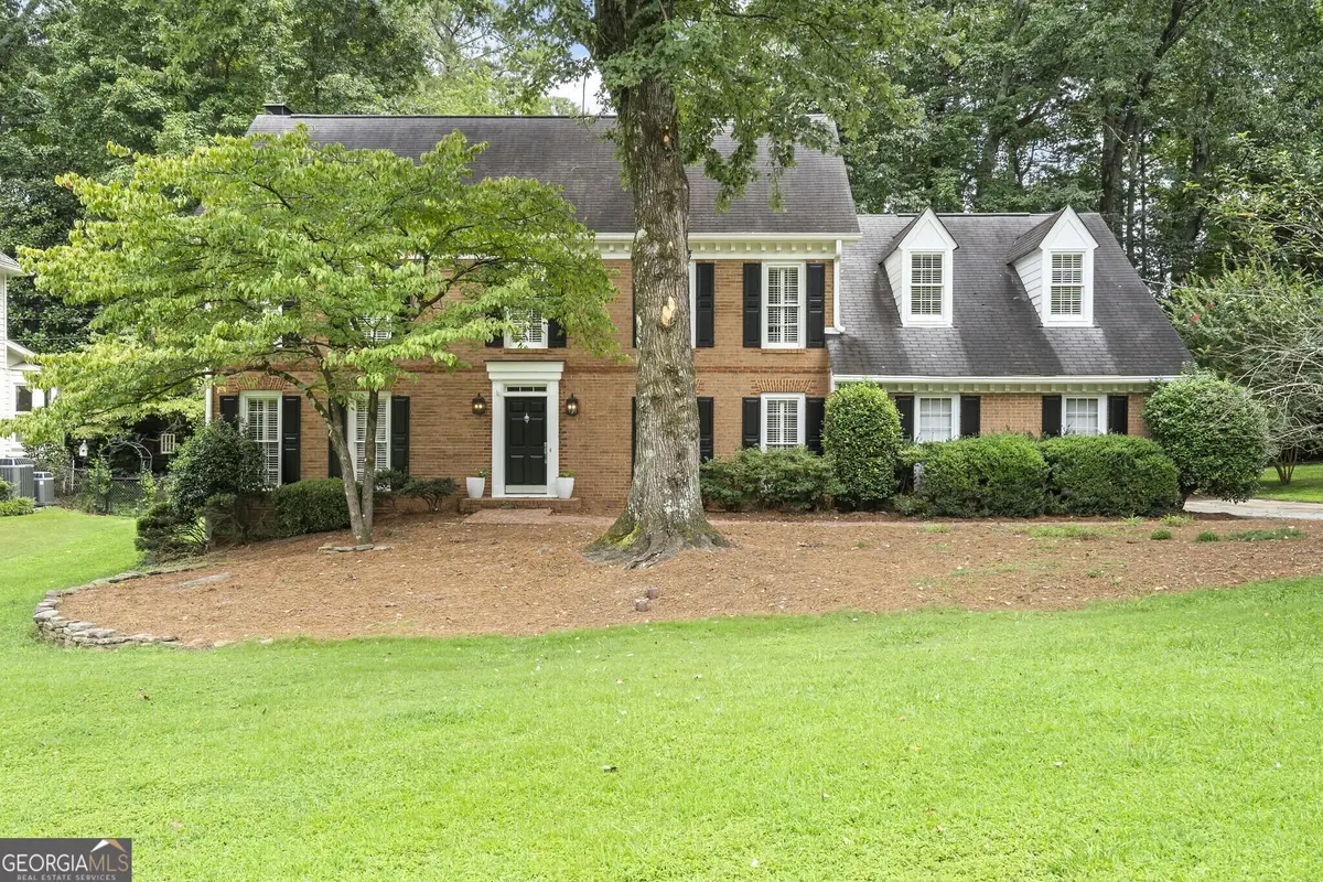 6915 Hunters Knoll, Sandy Springs, GA 30328 - Image #1