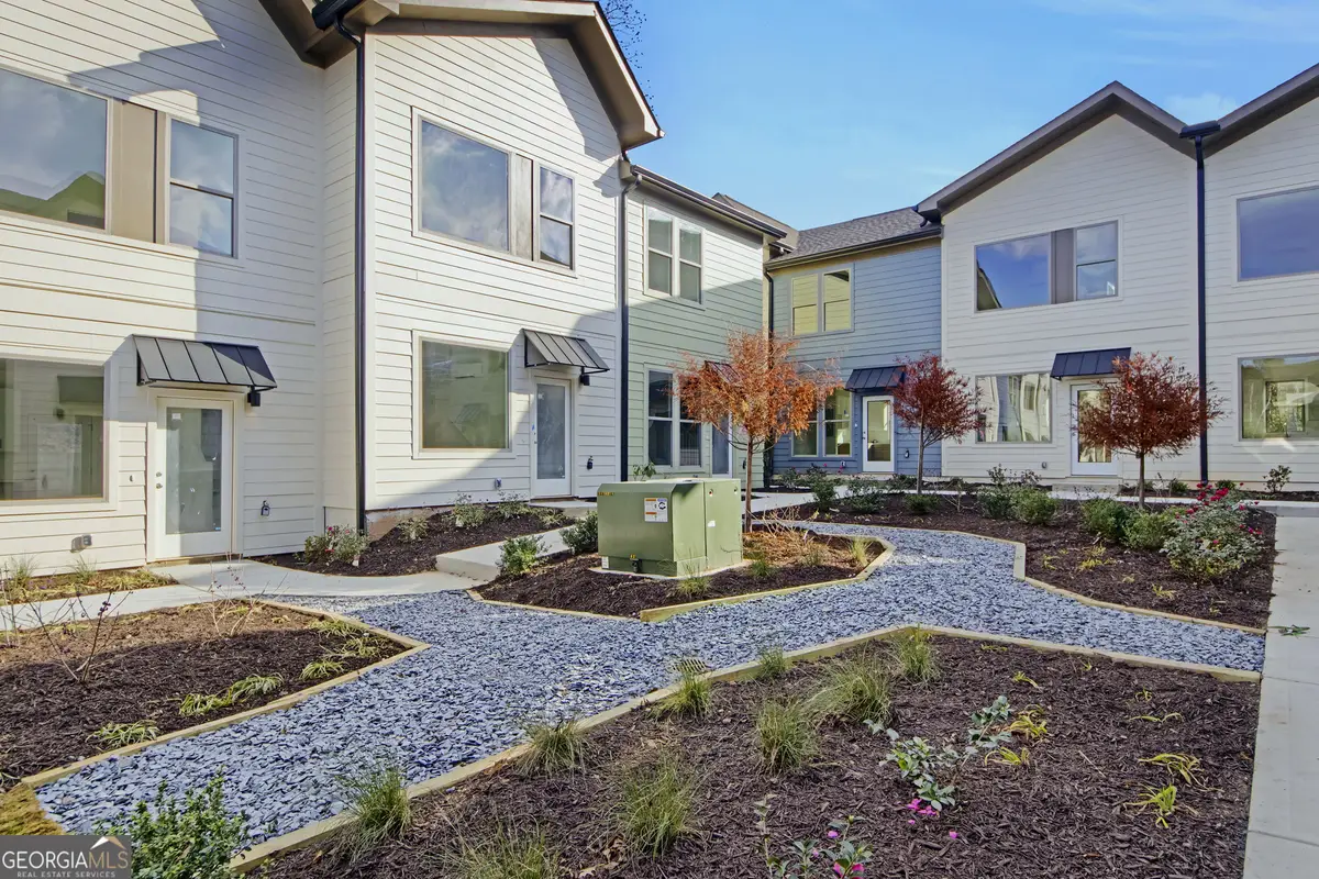 1070 Dill Avenue Sw #201, Atlanta, GA 30310 - Image #1