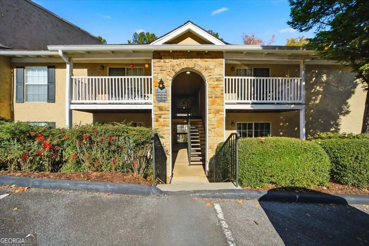 3120 Seven Pines Court #205, Atlanta, GA 30339 - Image #1