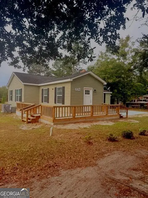 443 Stewart Street Sw, Pelham, GA 31779
