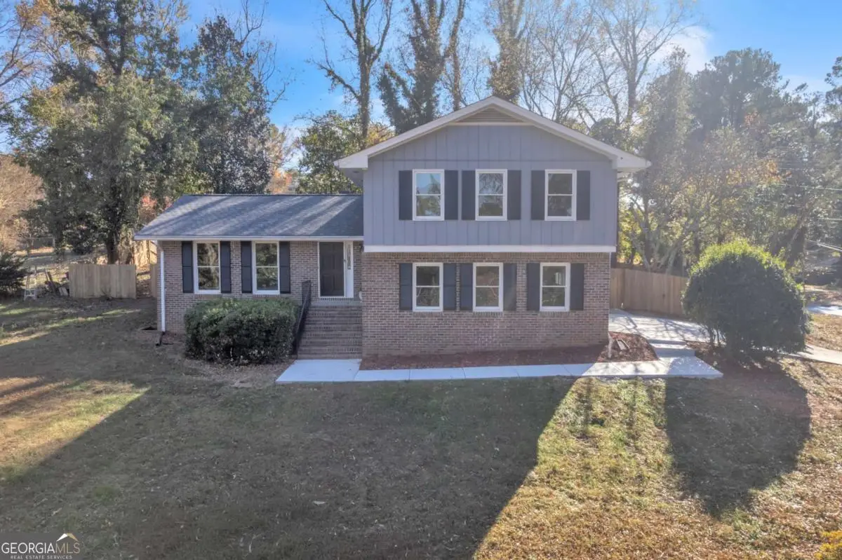 5618 Fern Creek Drive Sw, Lilburn, GA 30047 - Image #1