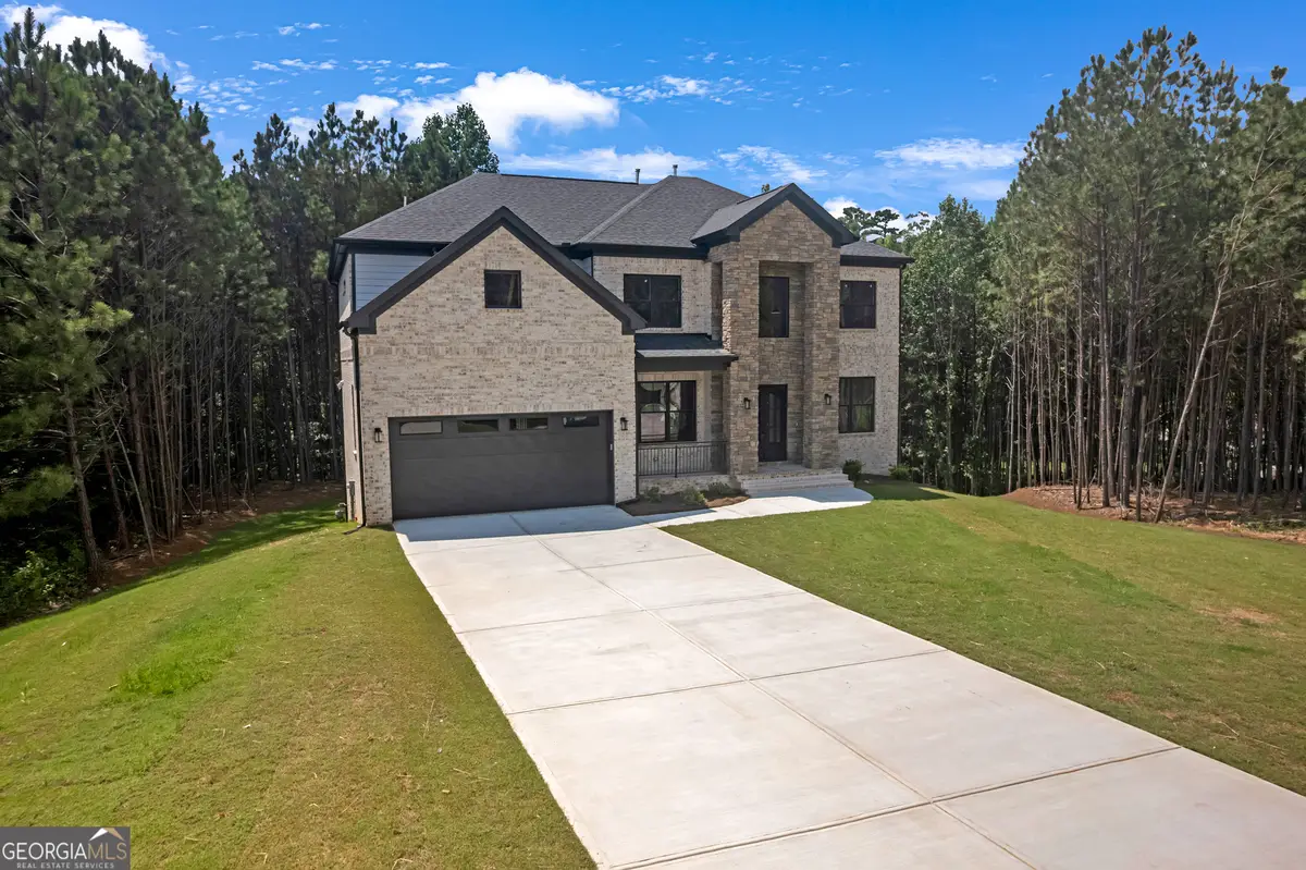 225 Valerie Circle, South Fulton, GA 30349 - Image #1