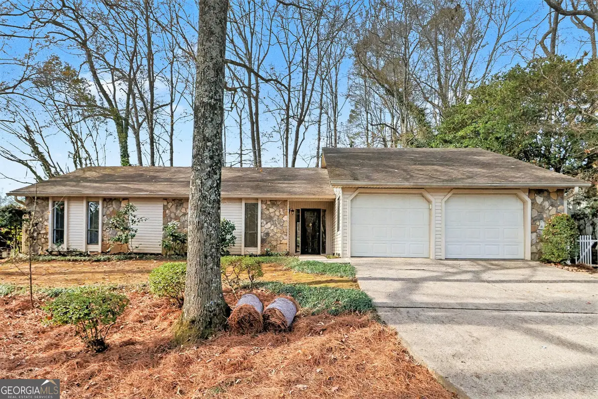 1110 Lake Drive, Roswell, GA 30075 - Image #1