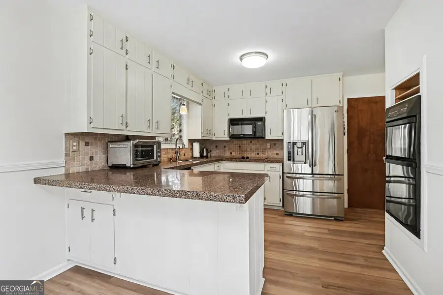 1110 Lake Drive, Roswell, GA 30075 - Image #3