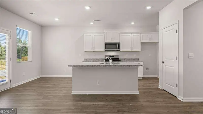 5437 Baybrook Circle, College Park, GA 30349 - Image #2