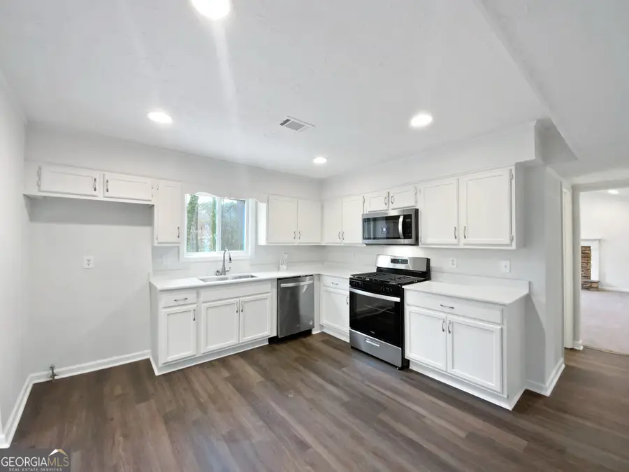 9176 Chickasaw Court, Jonesboro, GA 30236 - Image #2