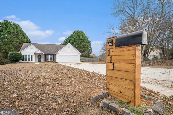 111 Meadowview Lane, Powder Springs, GA 30127