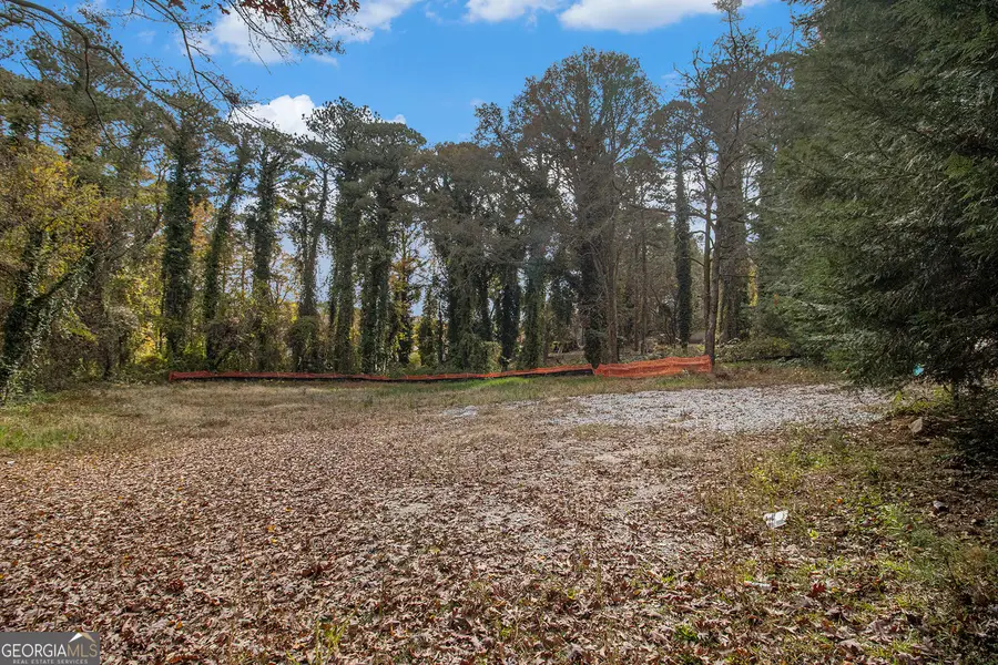 883 Mountain View Drive, Stone Mountain, GA 30083 - Image #3