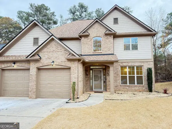 3925 Dunaire Drive, Stone Mountain, GA 30083