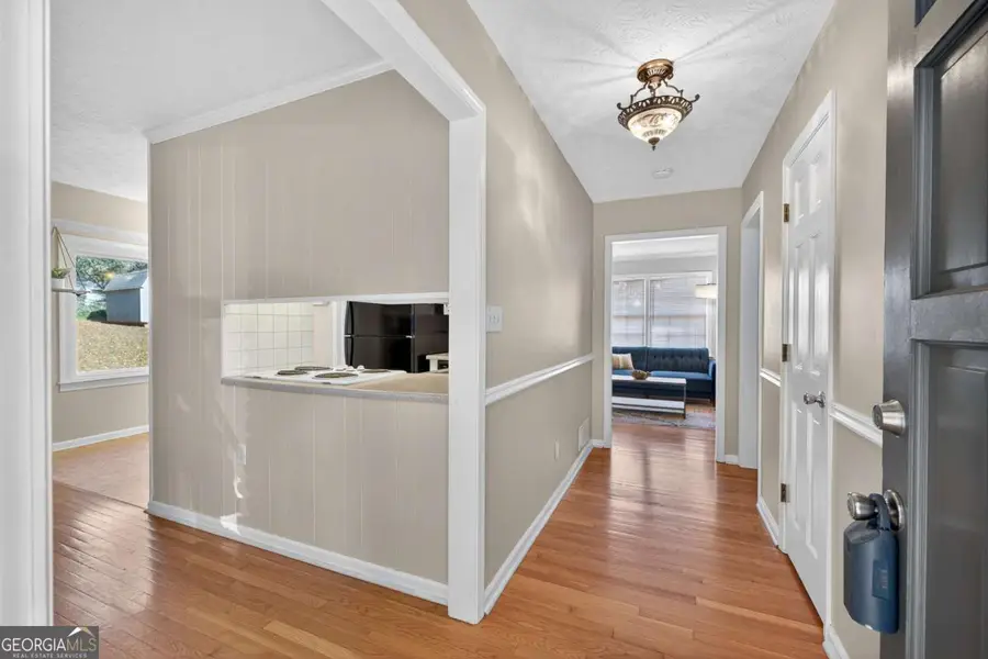 2577 Glen Circle, Lawrenceville, GA 30044 - Image #2