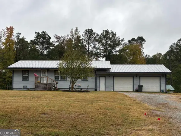 13 Black Road Ne, White, GA 30184