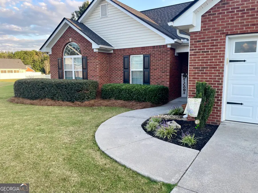 310 Hillside Drive Sw, Calhoun, GA 30701 - Image #2