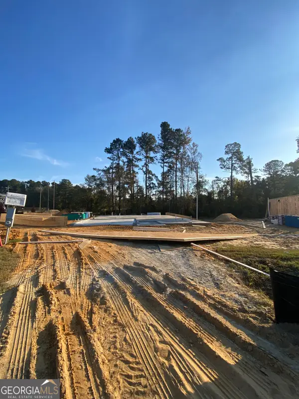 180 Foxridge Court, Metter, GA 30439