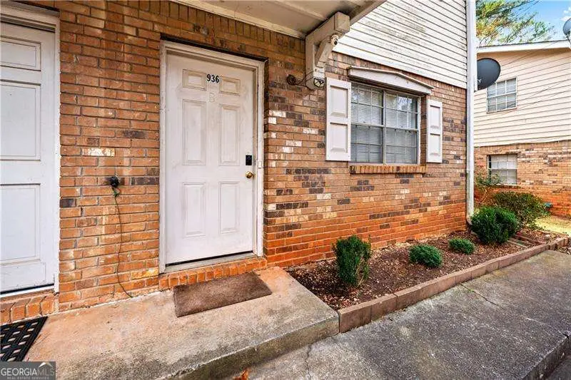 936 Six Oaks Circle #B, Norcross, GA 30093 - Image #3