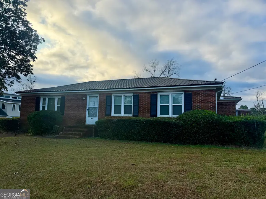 403 Calhoun Street, Swainsboro, GA 30401 - #3