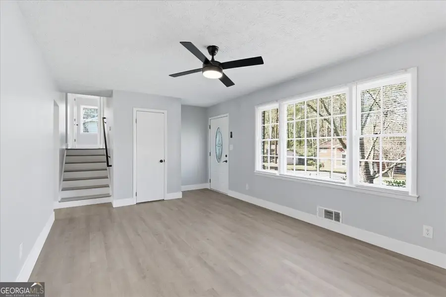 5674 Sandhurst Drive, Forest Park, GA 30297 - Image #2