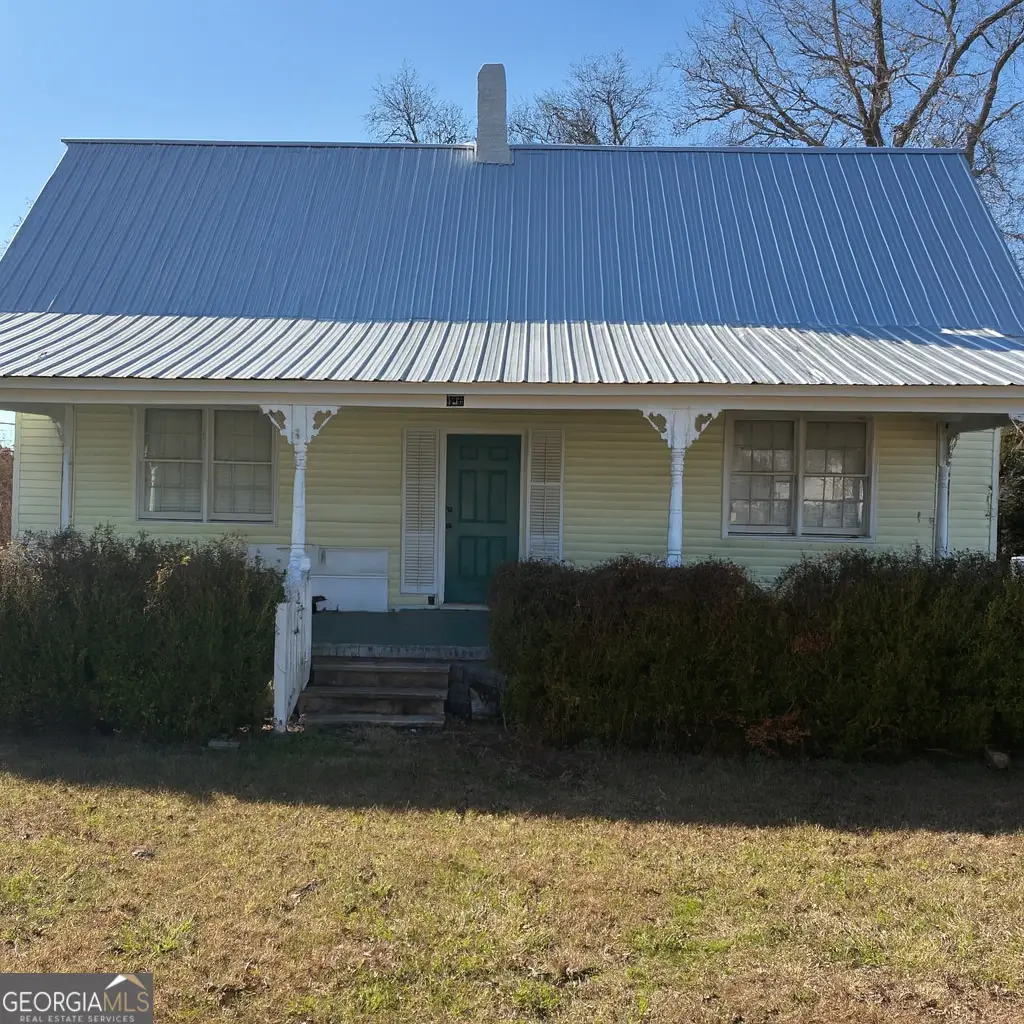151 College Street Ne, Parrott, GA 39877 - #1