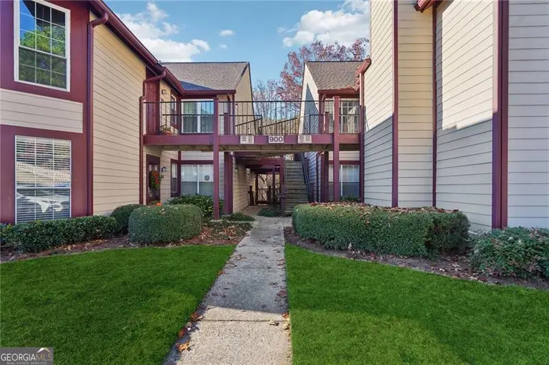 909 Wentworth Court, Alpharetta, GA 30022 - Image #3