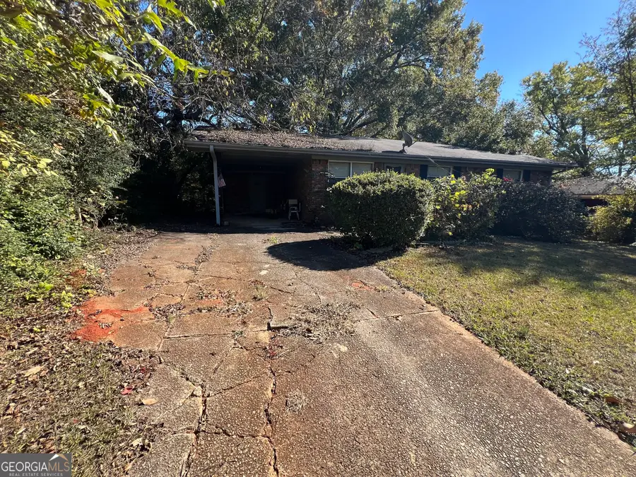 953 Meadow Rock Drive, Stone Mountain, GA 30083 - Image #3