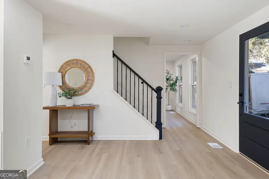 150 N Pond Court, Roswell, GA 30076 - Image #2