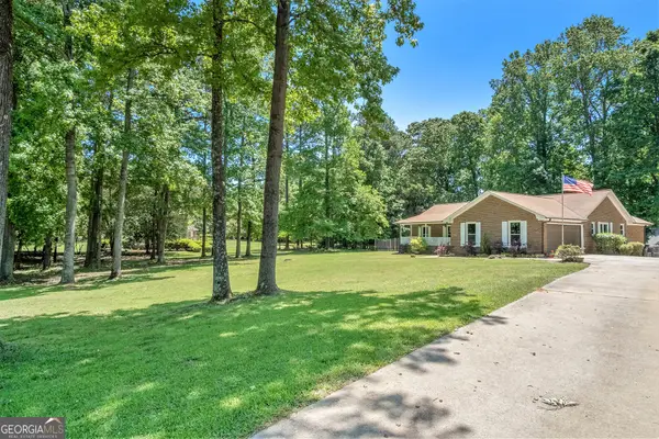 2260 Castle Lake Drive, Tyrone, GA 30290