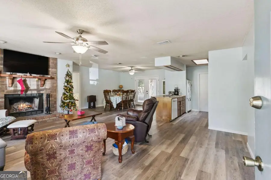 156 W Peach Avenue, Kingsland, GA 31548 - Image #2