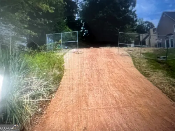 606 Shadow Oaks Drive, Stone Mountain, GA 30087