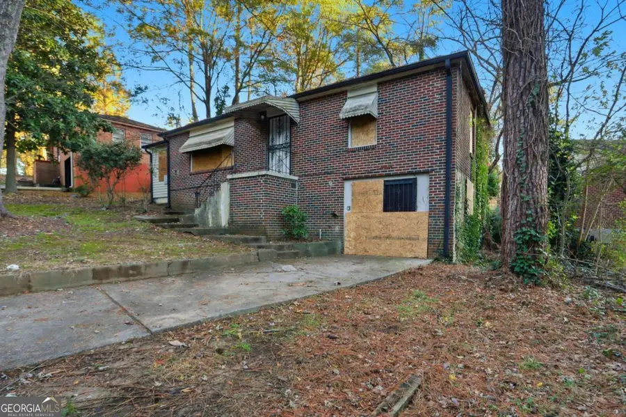 682 Steve Drive Sw, Atlanta, GA 30315 - Image #2