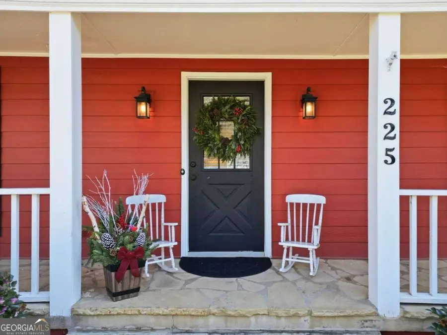 225 Barrington Drive E, Roswell, GA 30076 - Image #3