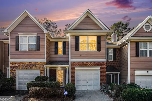 29 Oak Green Drive, Lawrenceville, GA 30044