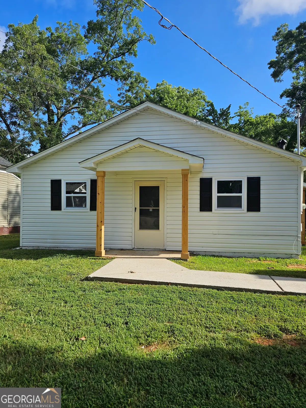 325 W Quilly Street, Griffin, GA 30223 - Image #1