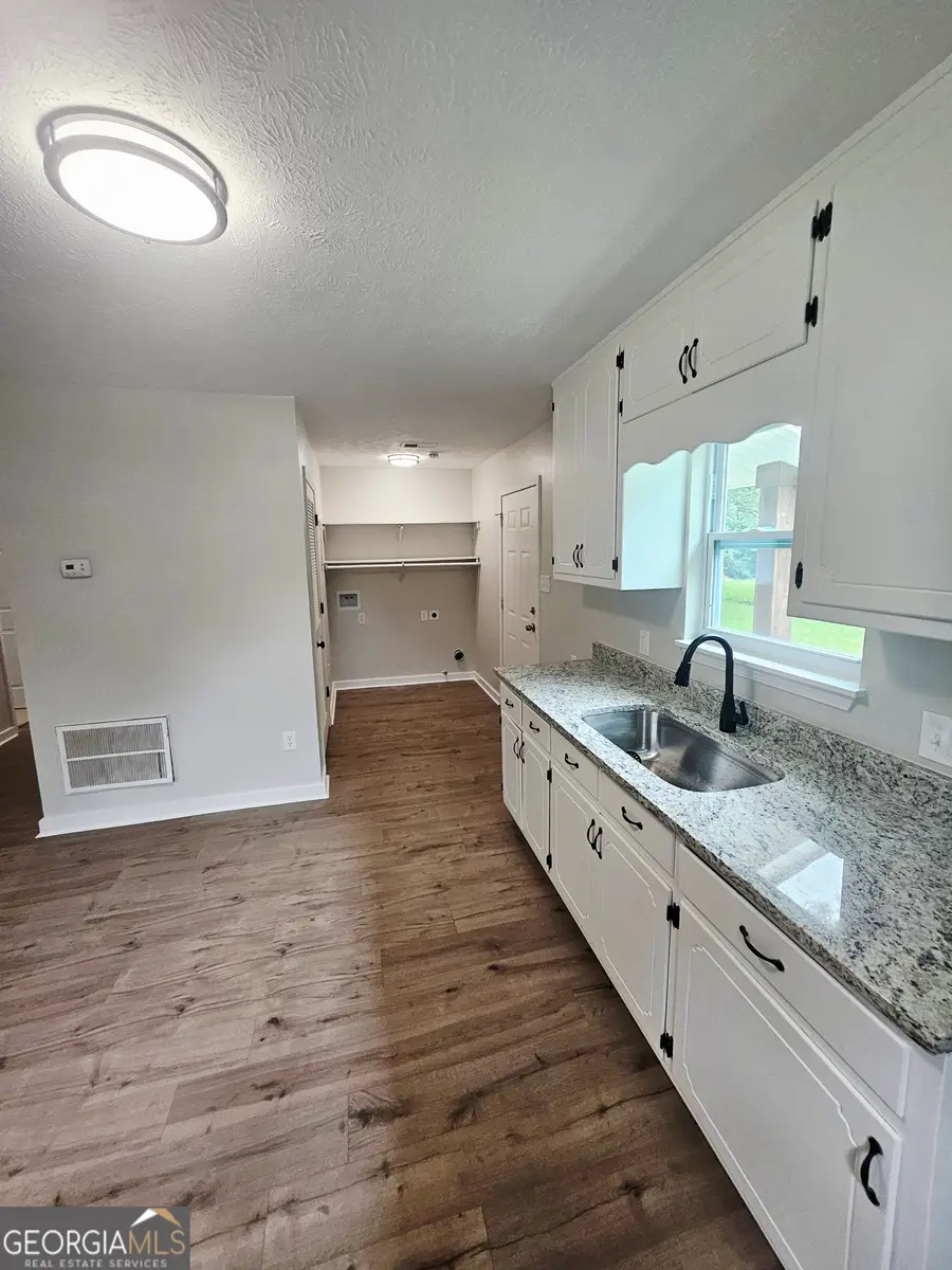 325 W Quilly Street, Griffin, GA 30223 - Image #3