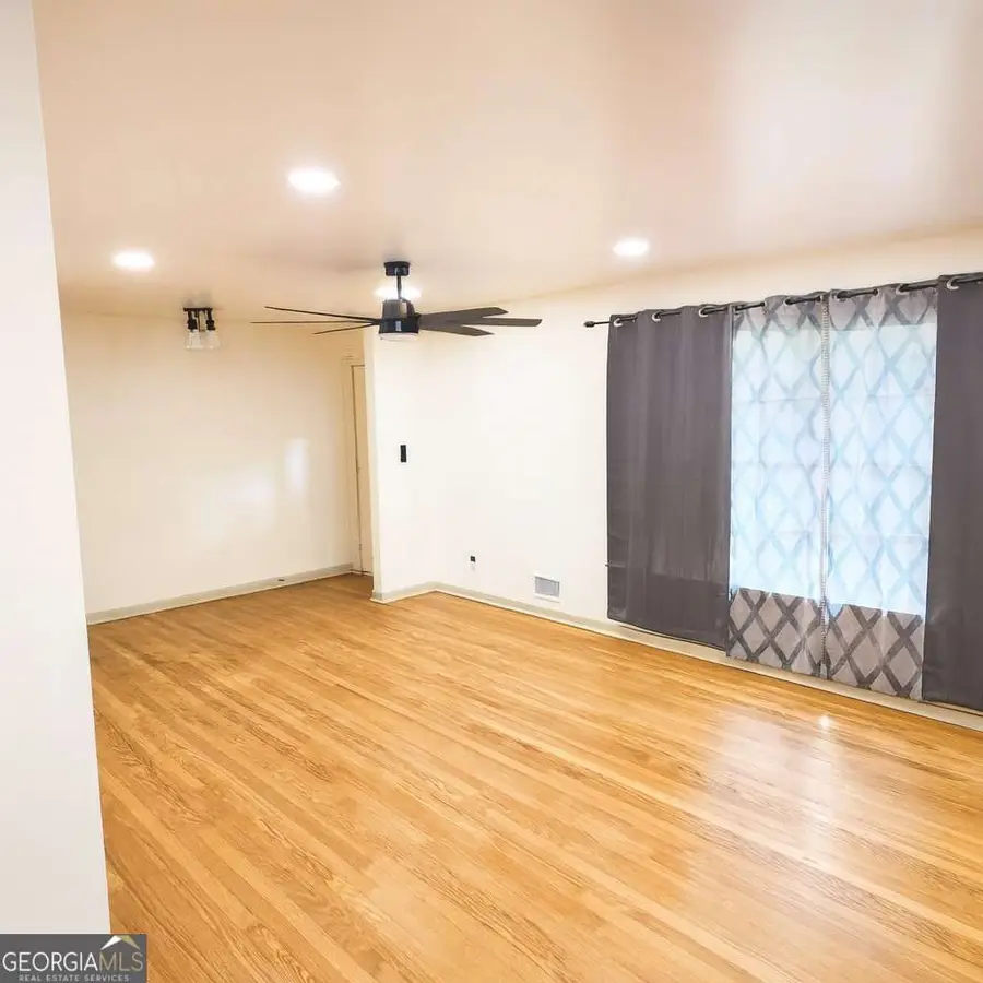 546 Milligan Drive, Stone Mountain, GA 30083 - Image #2