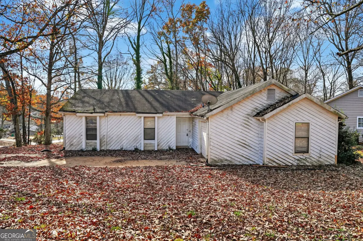 868 Greenhedge Drive, Stone Mountain, GA 30088 - #1