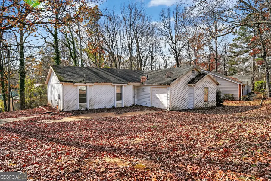 868 Greenhedge Drive, Stone Mountain, GA 30088 - #2