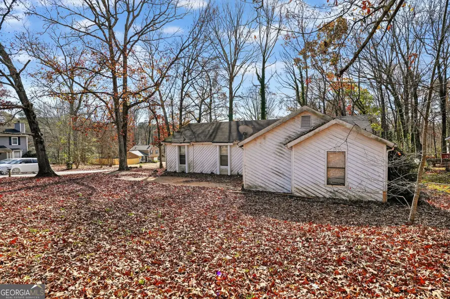 868 Greenhedge Drive, Stone Mountain, GA 30088 - #3