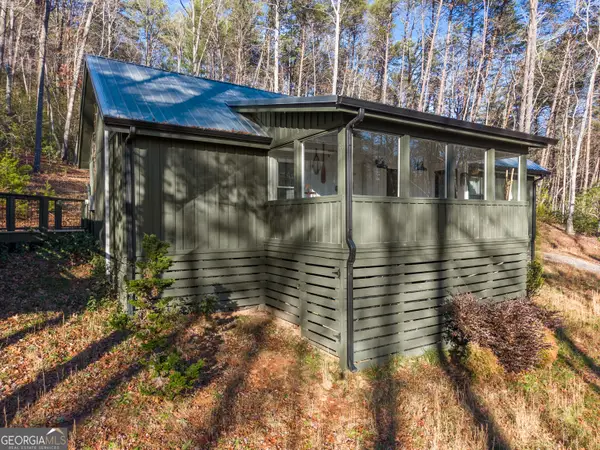 121 Waterfalls Way, Clarkesville, GA 30523