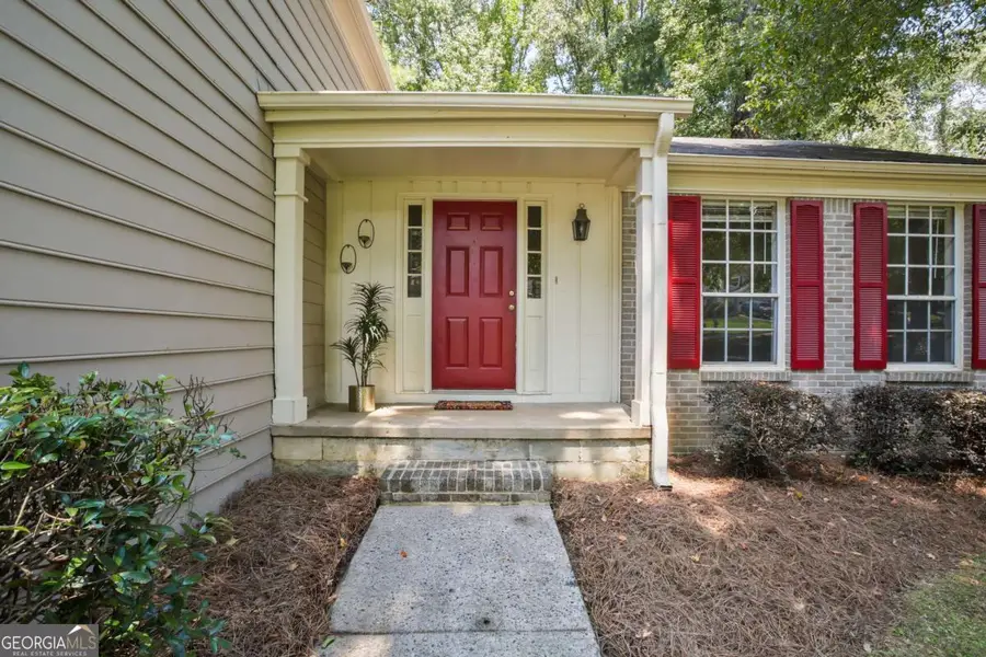 615 Barrington Way, Roswell, GA 30076 - Image #2